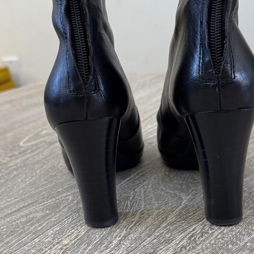 Ralph Lauren Black Leather Quilted Heeled Boots - Picture 4 of 9